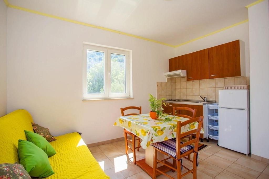 Apartment Varezic Ston Exterior photo