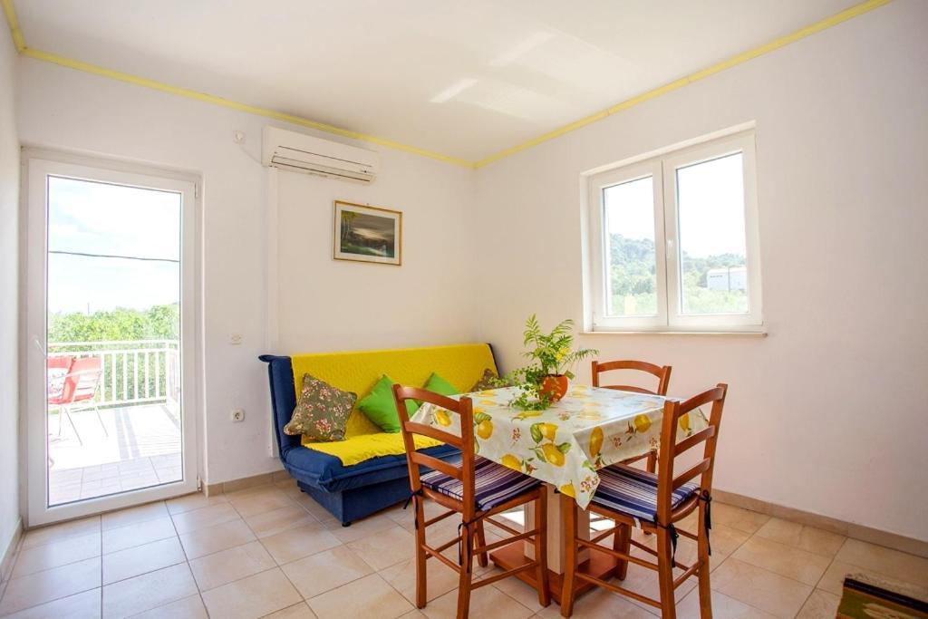 Apartment Varezic Ston Exterior photo